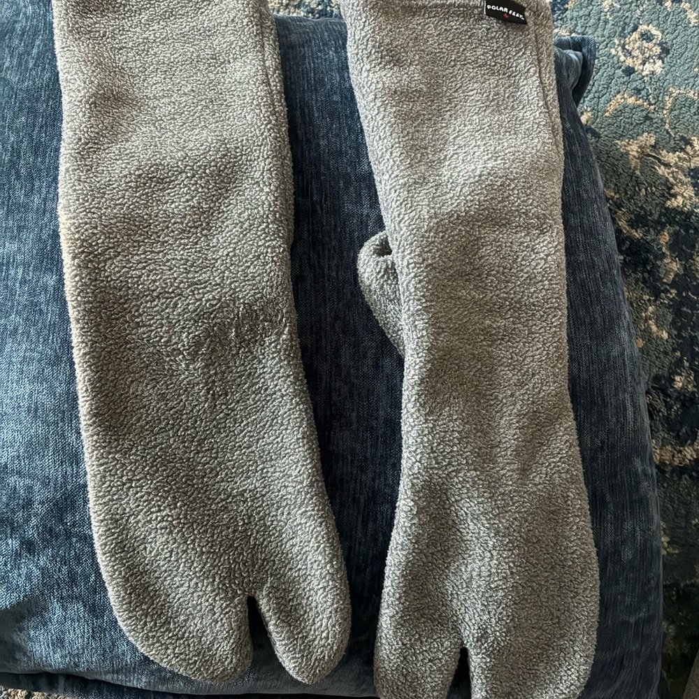 POLAR FEET FLEECE TABI SOCKS - SOFT GREY